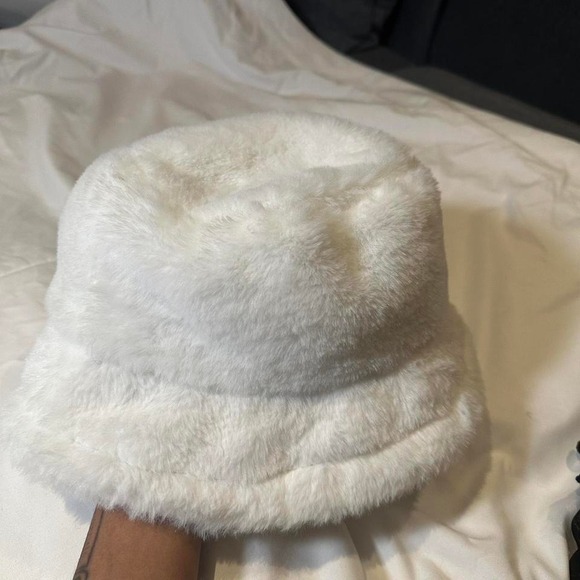 Accessories - white faux fur bucket hat